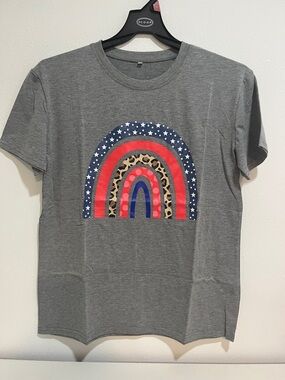 Unbranded Women's Gray Short Sleeve Rainbow Graphic Tee size L